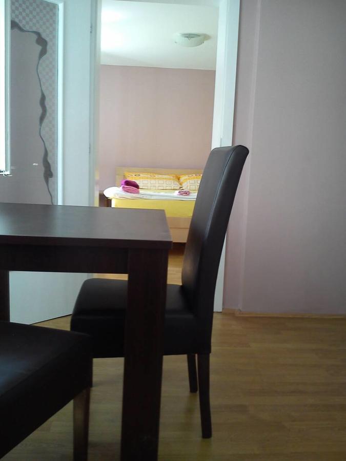 Apartment Holiday Vrnjačka Banja Dış mekan fotoğraf