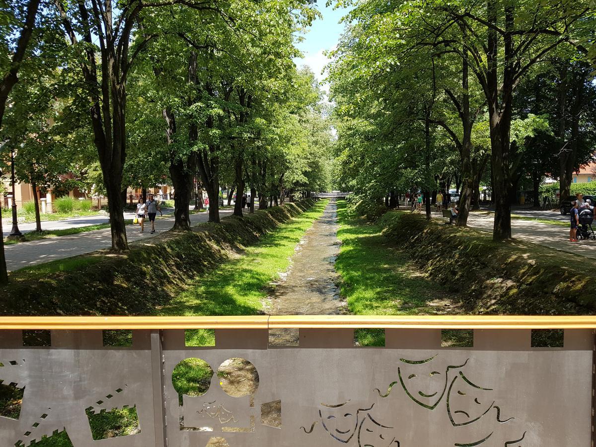 Apartment Holiday Vrnjačka Banja Dış mekan fotoğraf